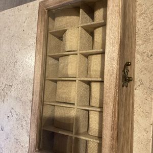 White oak watch box for 12 watches unisex